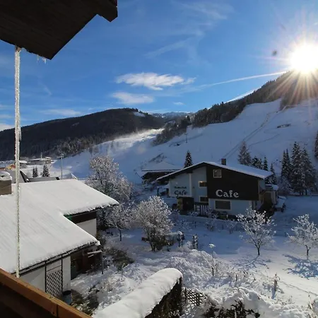 Ski-to-door Kaiserburg バド クラインキルヒハイム